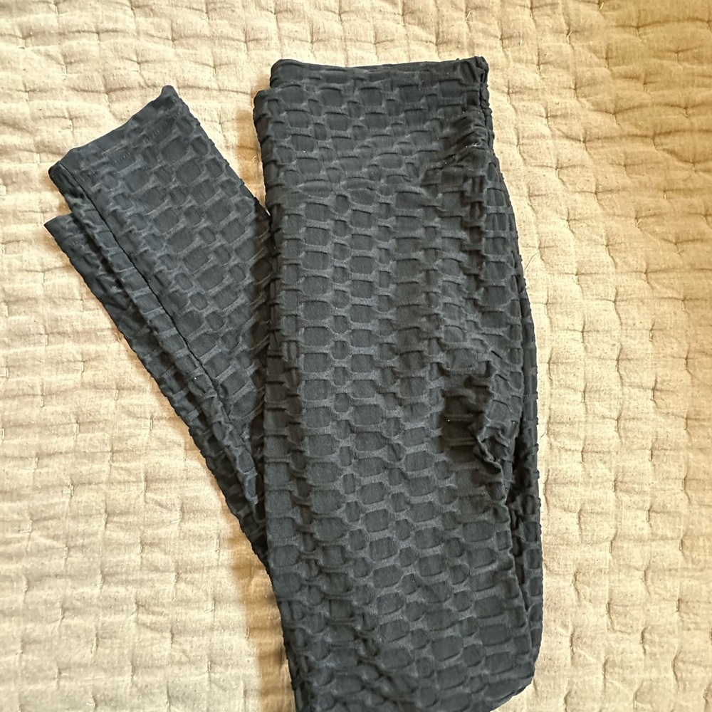 black ovahia leggings